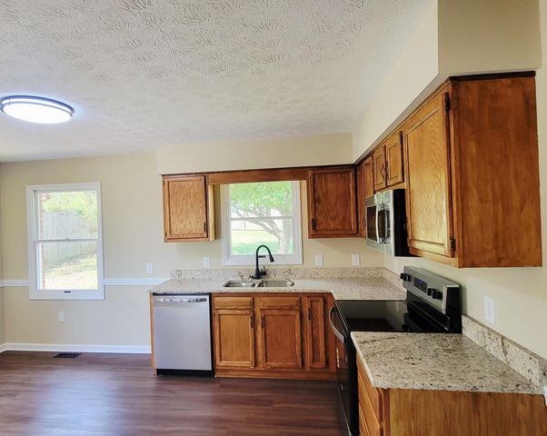 121 Lindsey Drive, Nicholasville, KY 40356
