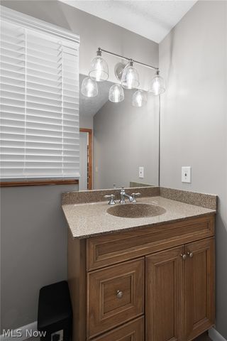 6667 Hidden Lake Trail, Brecksville, OH 44141