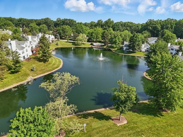 6667 Hidden Lake Trail, Brecksville, OH 44141