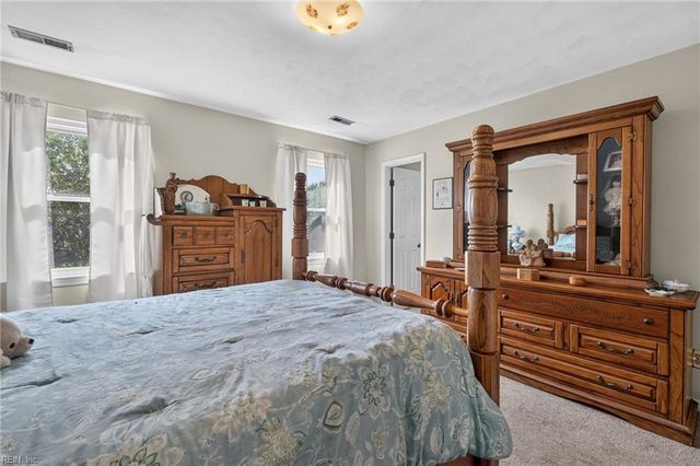 1952 John Brown LN, Virginia Beach, VA 23464