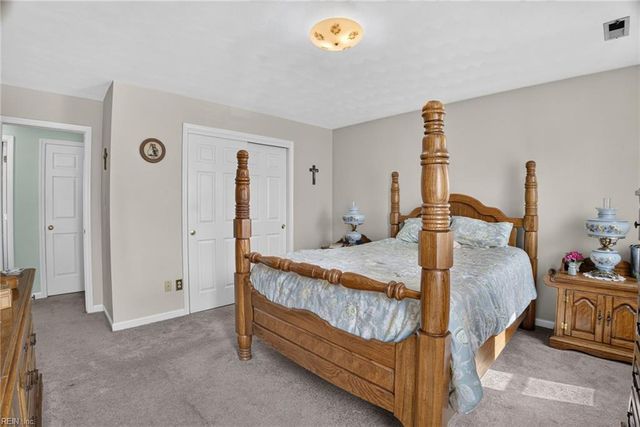 1952 John Brown LN, Virginia Beach, VA 23464