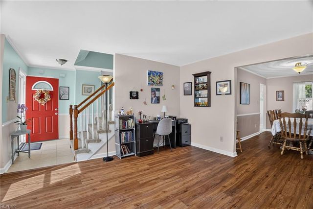 1952 John Brown LN, Virginia Beach, VA 23464