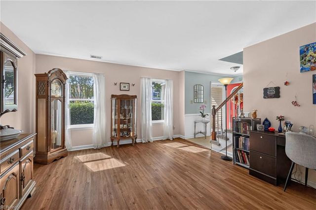 1952 John Brown LN, Virginia Beach, VA 23464
