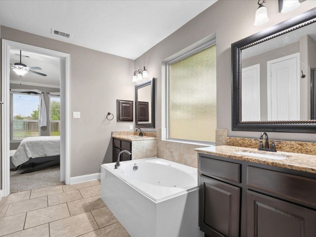 13202 Edison Trace Lane, Tomball, TX 77377