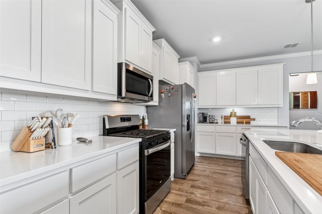 330 Rock Acre Drive, Lavon, TX 75166