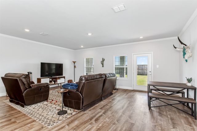 330 Rock Acre Drive, Lavon, TX 75166