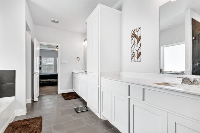 330 Rock Acre Drive, Lavon, TX 75166