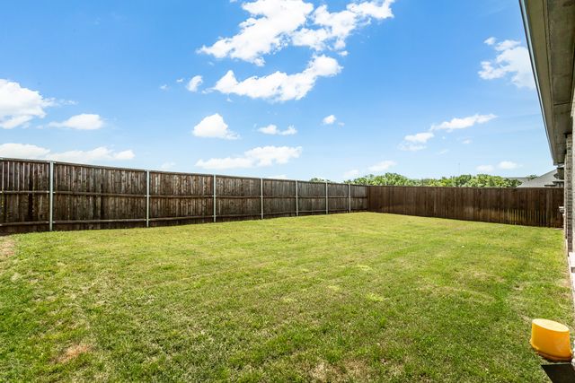 330 Rock Acre Drive, Lavon, TX 75166