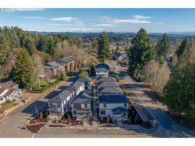 205 E Ave, Lake Oswego, OR 97034