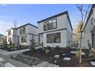 205 E Ave, Lake Oswego, OR 97034