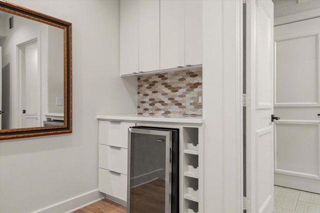 1529 Barton Springs RD 27, Austin, TX 78704
