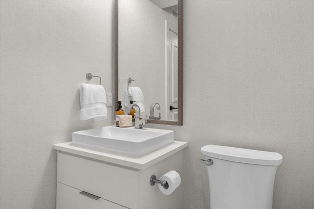 1529 Barton Springs RD 27, Austin, TX 78704
