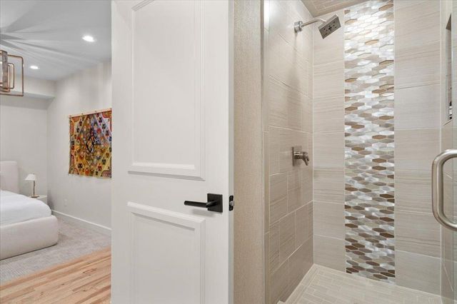 1529 Barton Springs RD 27, Austin, TX 78704