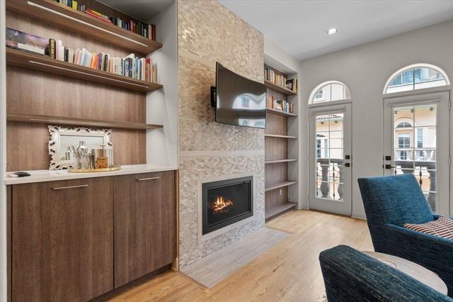 1529 Barton Springs RD 27, Austin, TX 78704