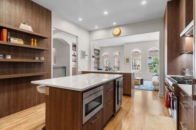 1529 Barton Springs RD 27, Austin, TX 78704