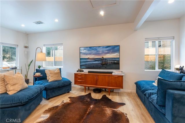 6029 Eleanor, Los Angeles, CA 90038