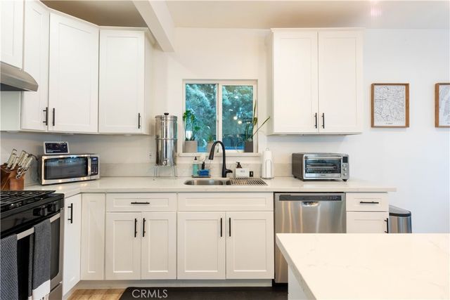 6029 Eleanor, Los Angeles, CA 90038