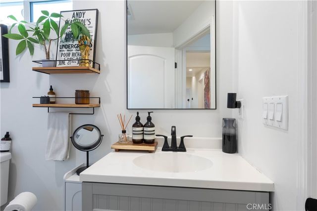 6029 Eleanor, Los Angeles, CA 90038