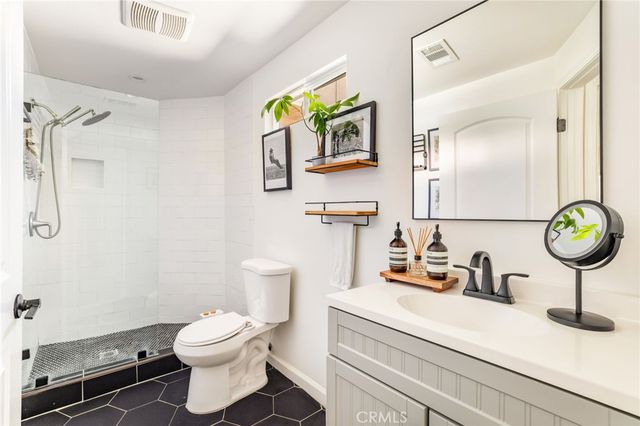 6029 Eleanor, Los Angeles, CA 90038