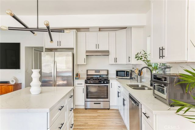6029 Eleanor, Los Angeles, CA 90038