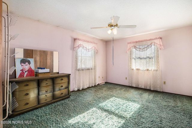 1236 Eastland Drive, Oregon, OH 43616