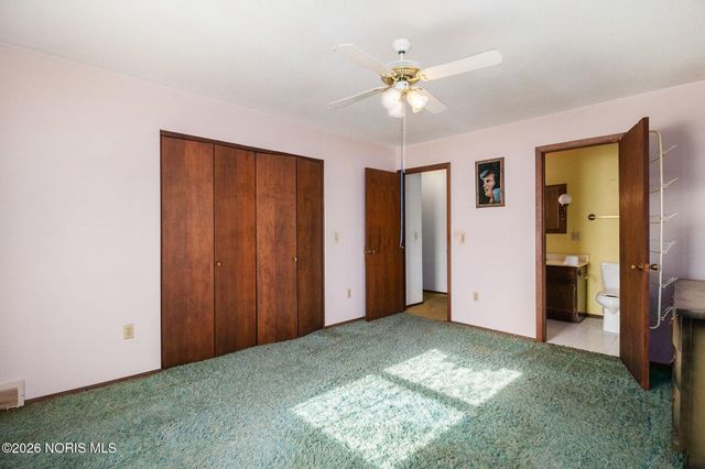 1236 Eastland Drive, Oregon, OH 43616