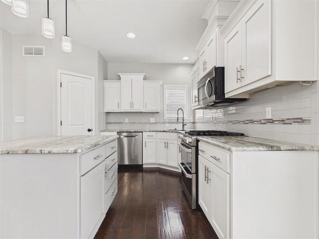 1010 Clayton Drive, Raymore, MO 64083