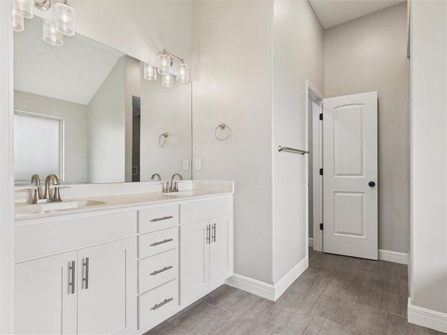 1010 Clayton Drive, Raymore, MO 64083