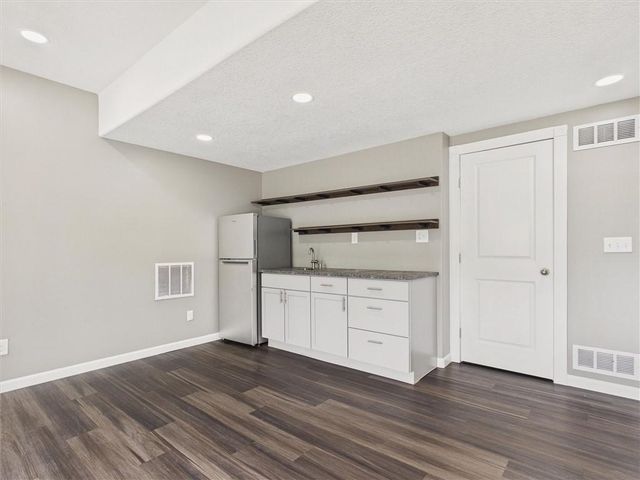 1010 Clayton Drive, Raymore, MO 64083