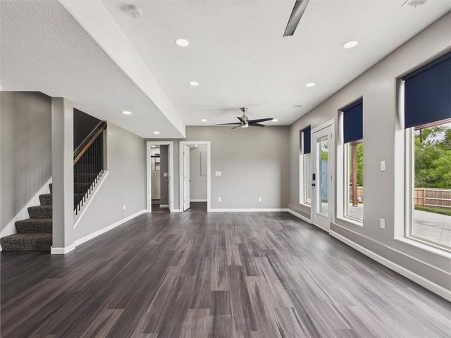 1010 Clayton Drive, Raymore, MO 64083