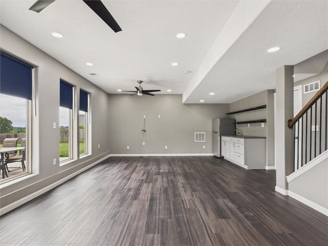 1010 Clayton Drive, Raymore, MO 64083