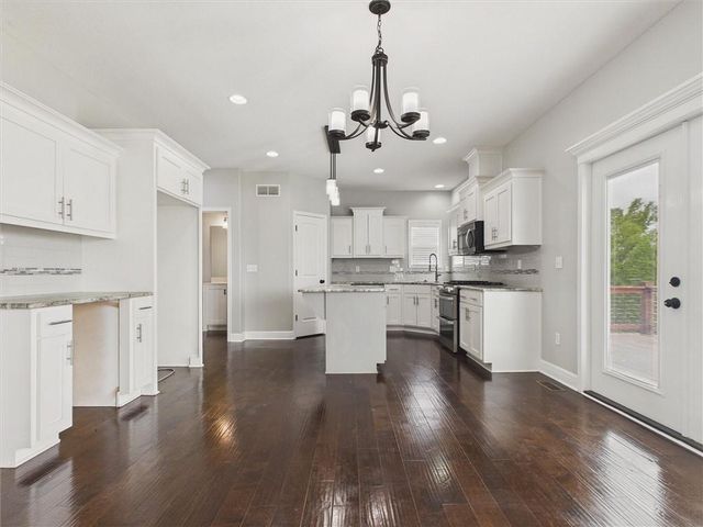 1010 Clayton Drive, Raymore, MO 64083