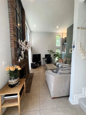 26303 W Plata Ln, Calabasas, CA 91302