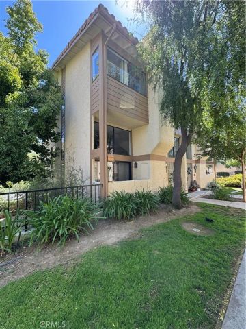 26303 W Plata Ln, Calabasas, CA 91302