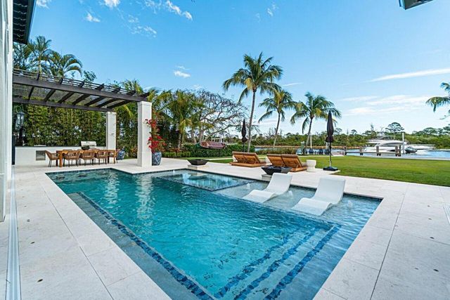 14140 Paradise Point Road, Palm Beach Gardens, FL 33410