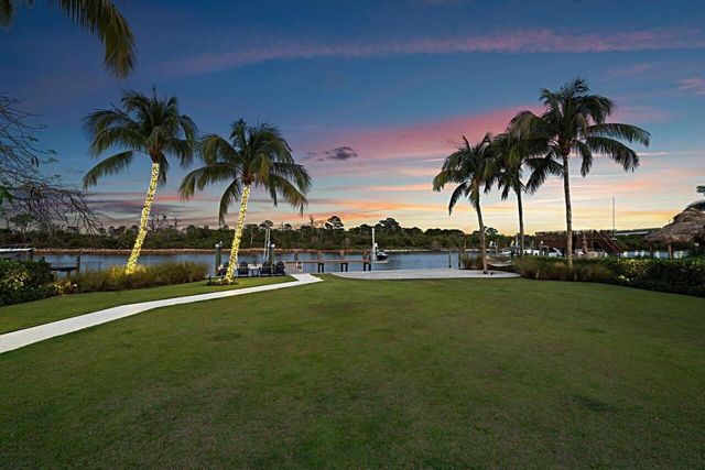 14140 Paradise Point Road, Palm Beach Gardens, FL 33410