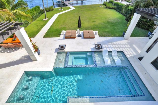 14140 Paradise Point Road, Palm Beach Gardens, FL 33410