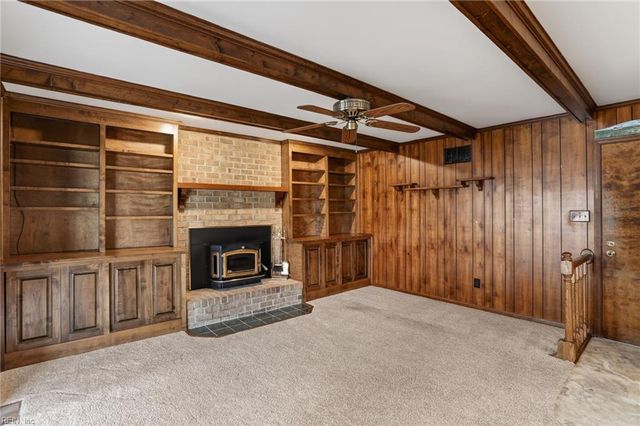 808 Ventnor DR, Newport News, VA 23608