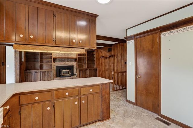 808 Ventnor DR, Newport News, VA 23608