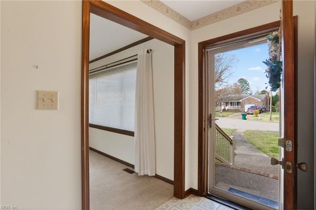 808 Ventnor DR, Newport News, VA 23608