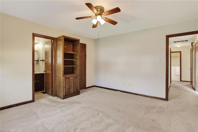 808 Ventnor DR, Newport News, VA 23608