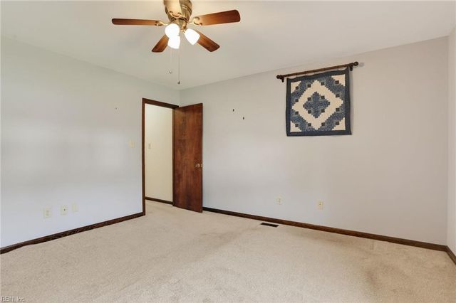 808 Ventnor DR, Newport News, VA 23608