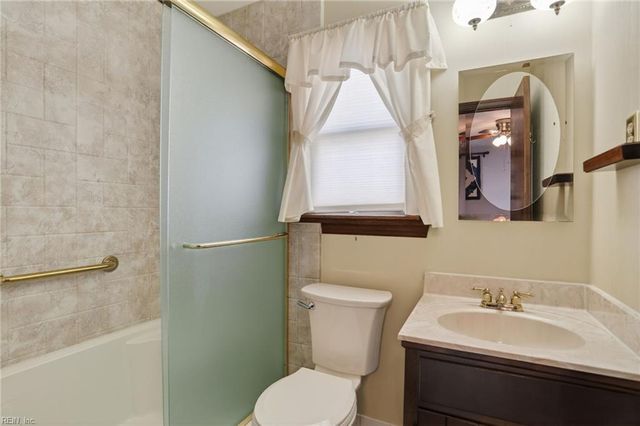 808 Ventnor DR, Newport News, VA 23608