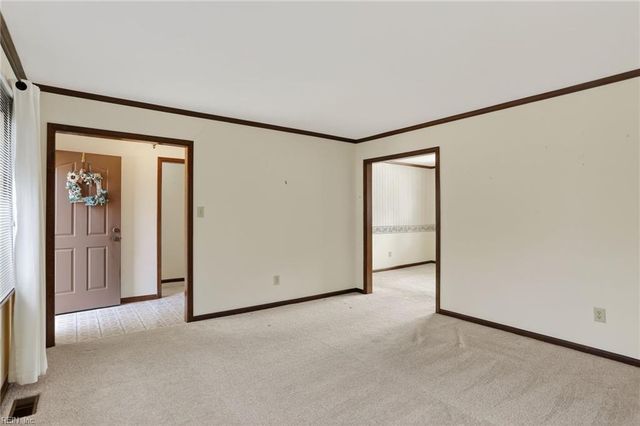 808 Ventnor DR, Newport News, VA 23608