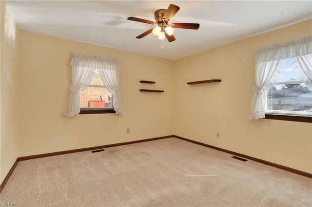 808 Ventnor DR, Newport News, VA 23608