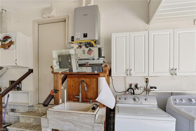 808 Ventnor DR, Newport News, VA 23608