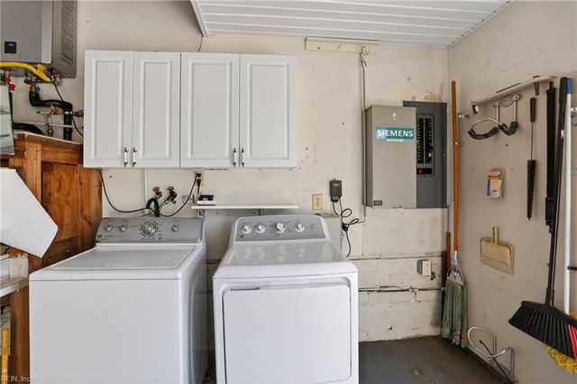 808 Ventnor DR, Newport News, VA 23608