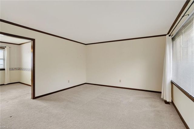 808 Ventnor DR, Newport News, VA 23608