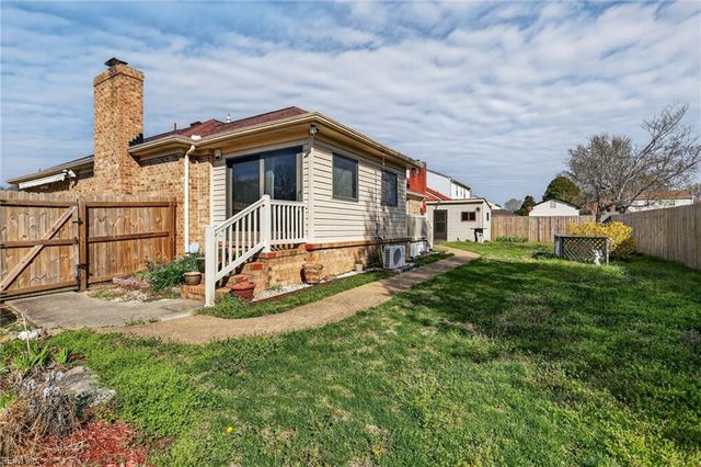 808 Ventnor DR, Newport News, VA 23608