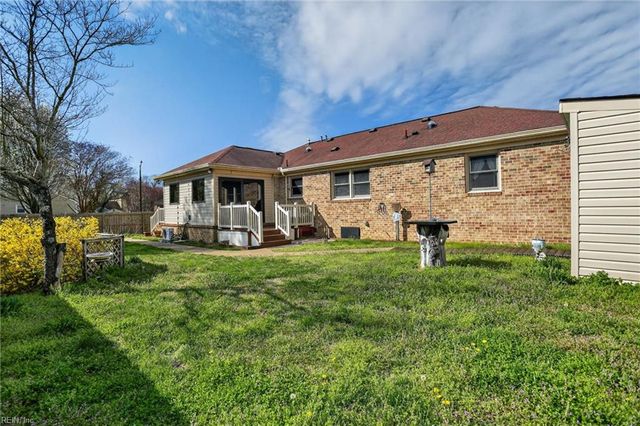 808 Ventnor DR, Newport News, VA 23608